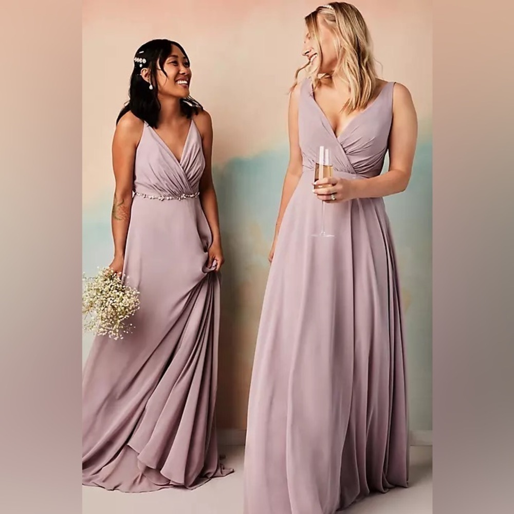 David’s Bridal Spaghetti Strap Full Skirt Petal Bridesmaids Dress Size 10
